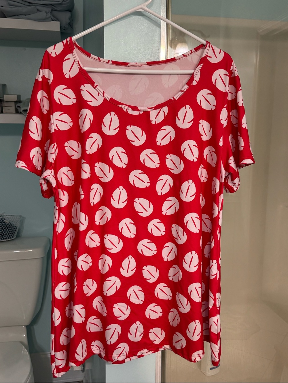 Women’s Short-Sleeve Scoop Neck Top with Lilo’s print